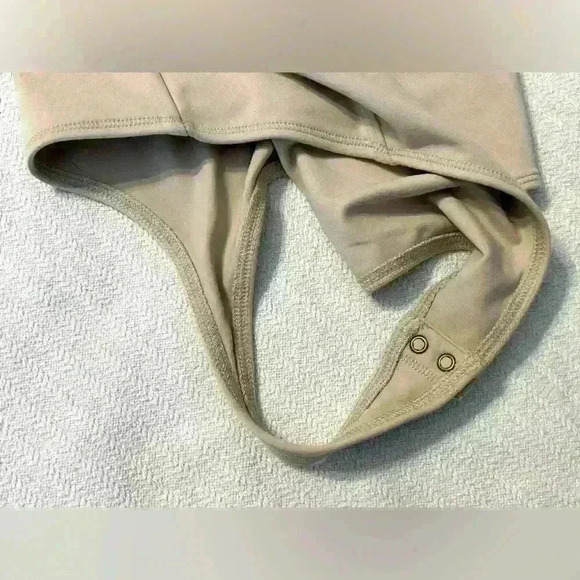 Abercrombie & Fitch Soft Collection Nude Bustier Style Bodysuit Size Small - Picture 4 of 5